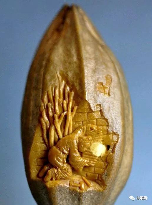 三分雕七分巧,橄榄核中的巧雕