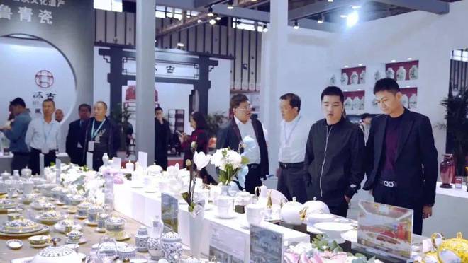 核雕艺术：于方寸之间，雕琢匠心之美