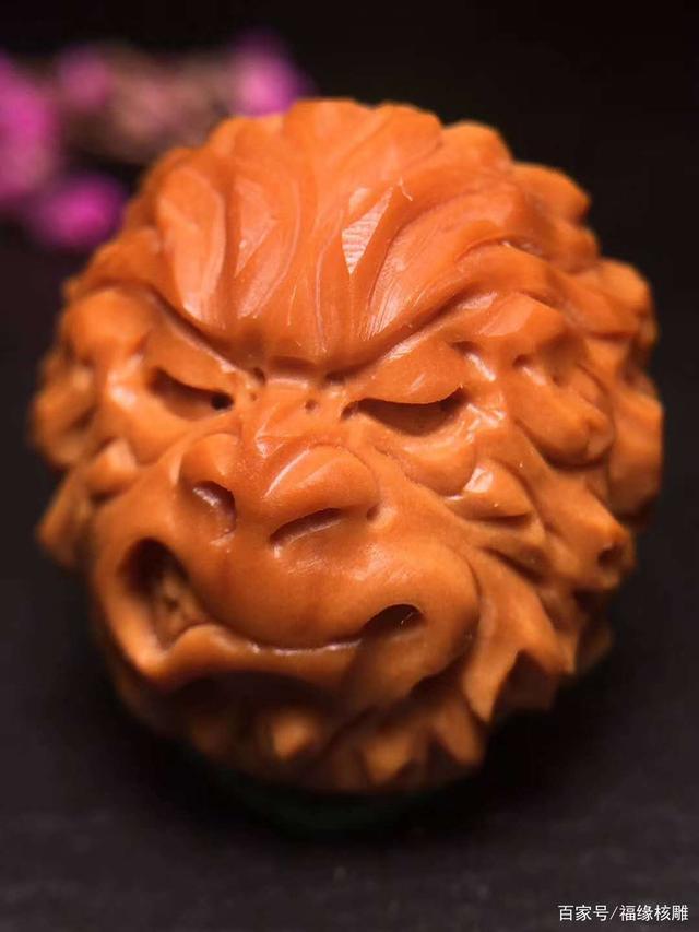 方寸之间的灵动世界 王斌橄榄核雕《猴头》赏析